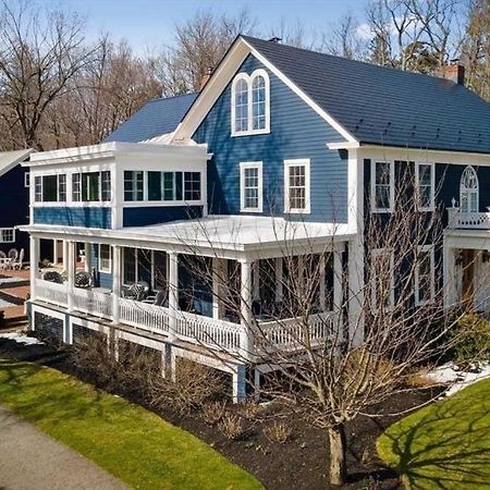 The Inn Crowd Bed And Breakfast Holden 외부 사진